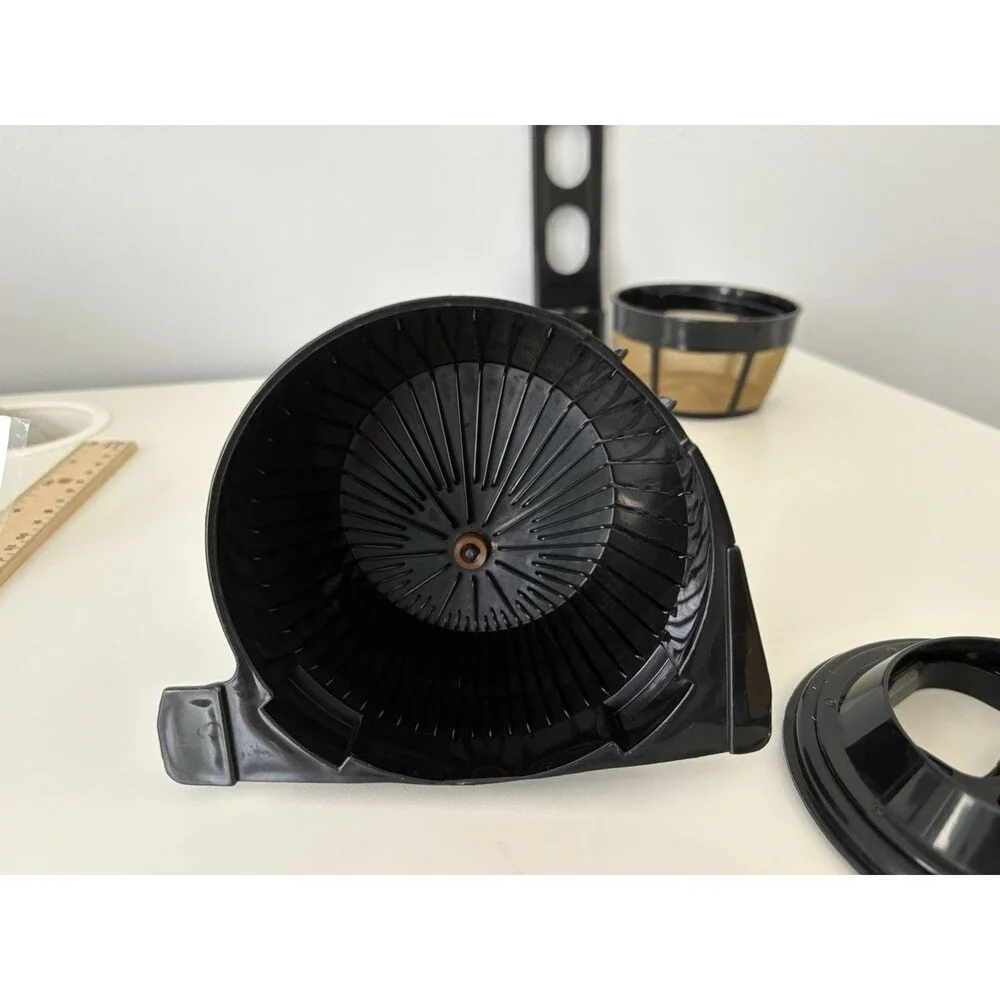 Cuisinart DGB-600BC Grind Brew 10 Cup Coffee Maker Filter Basket Lid & Filter - Picture 4 of 10